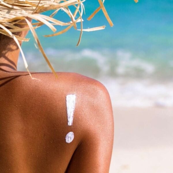 Eveline Sun Care Macadamia Oil SPF10 with Tan Accelerator Protect Moisturizing Skin 150ml - Image 2