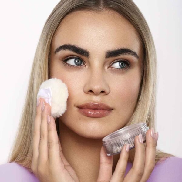 Eveline Variete Ultra Fixing Translucent Powder with Lavender and Squalane 5g - Image 3
